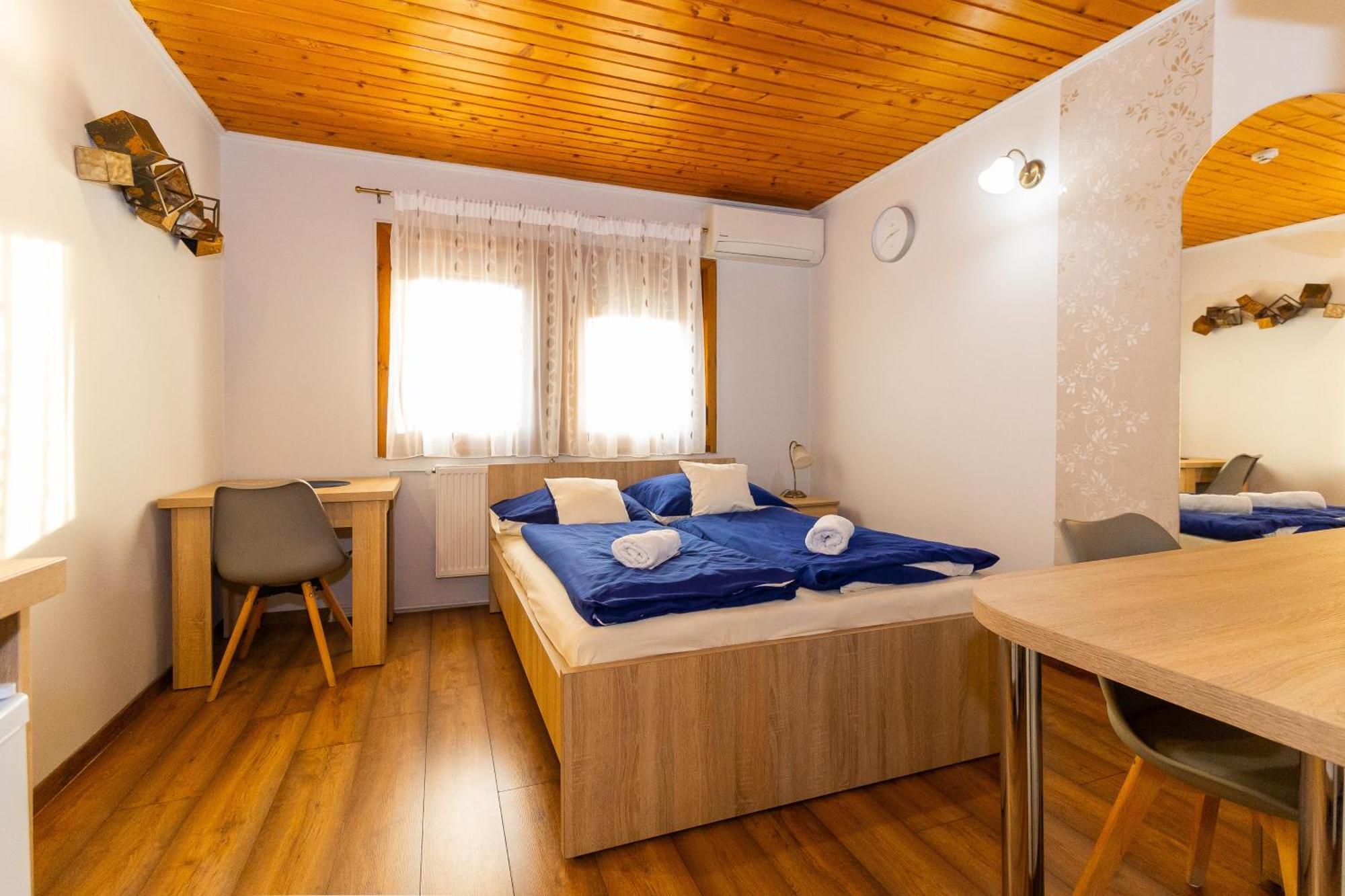 Tisza Panzio Es Apartman Tiszaújváros Exterior foto
